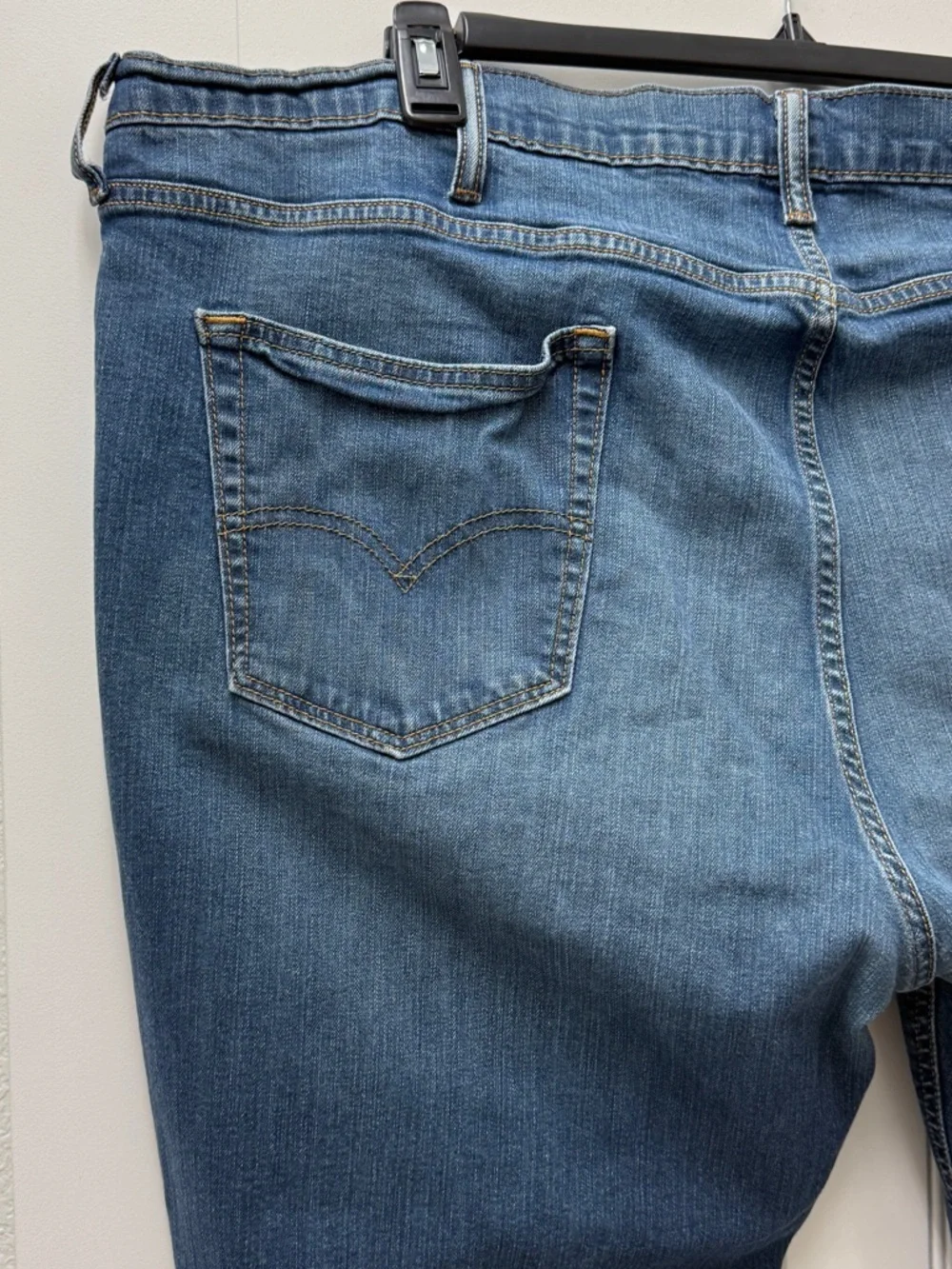 Men’s Levi’s Medium Wash 541 Athletic Jeans Size 48x29